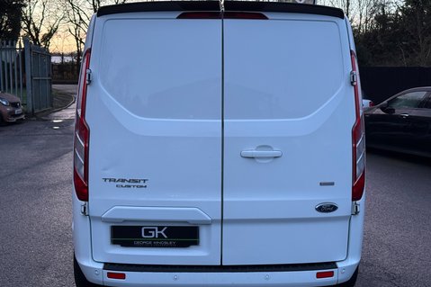Ford Transit Custom 300 LIMITED DCIV L1 H1 6 SEATER - APPLE CARPLAY -HEATED SEATS/SCREEN 11