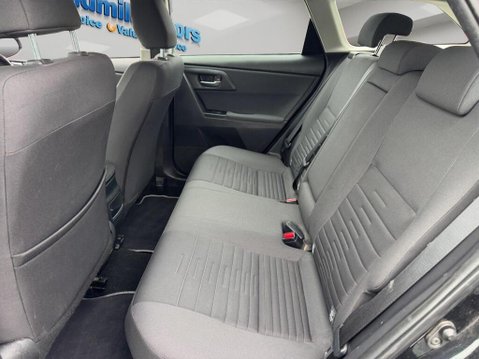 Toyota Auris 1.8 VVT-h Business Edition Touring Sports CVT Euro 6 (s/s) 5dr (Safety Sens 40