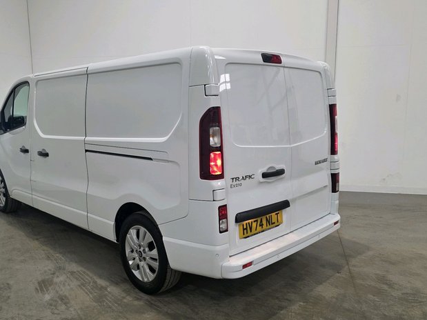 Renault Trafic RENAULT TRAFIC LWB DIESEL LL30 Blue dCi 130 Extra [Safety] Van 12
