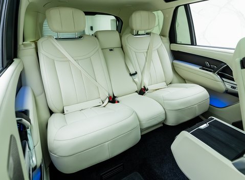 Land Rover Range Rover P460e Autobiography LWB 14