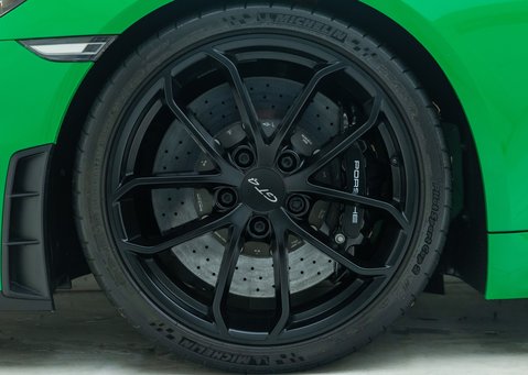 Porsche Cayman GT4 (718) 