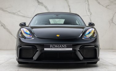 Porsche Cayman GT4 (718) 7
