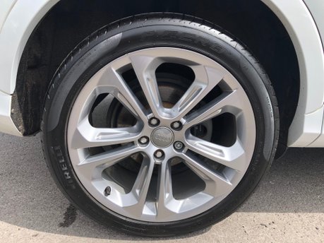 Audi Q3 2.0 PETROL TFSI QUATTRO S LINE MANUAL WITH FULL SERVICE HISTORY 31