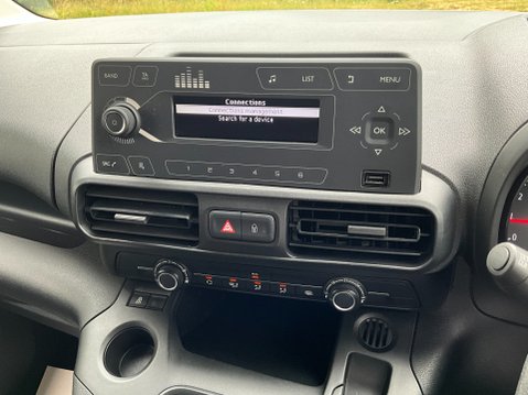 Vauxhall Combo 1.5 Turbo D 2000 Sportive L1 H1 Euro 6 (s/s) 4dr 22