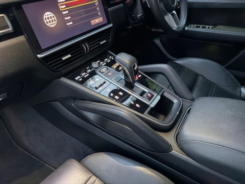 Porsche Cayenne V6 PLATINUM EDITION 27