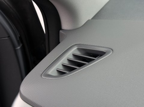 Hyundai IONIQ 38.3kWh Premium SE Auto 5dr 71