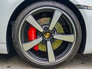 Porsche 911 CARRERA 4S 5