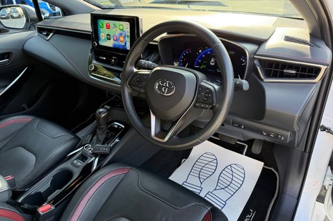 Toyota Corolla EXCEL HYBRID - ONE OWNER - FULL TOYOTA SERVICE HISTORY 14