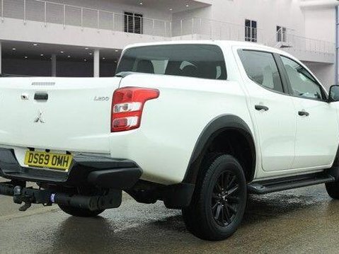 Mitsubishi L200 DI-D CHALLENGER DCB 6