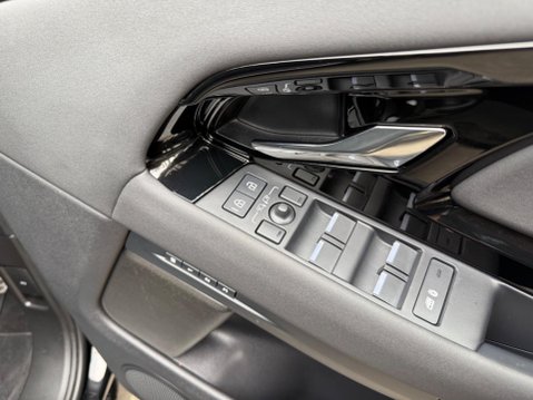 Land Rover Range Rover Evoque 2.0 D200 MHEV Dynamic SE Auto 4WD Euro 6 (s/s) 5dr 54