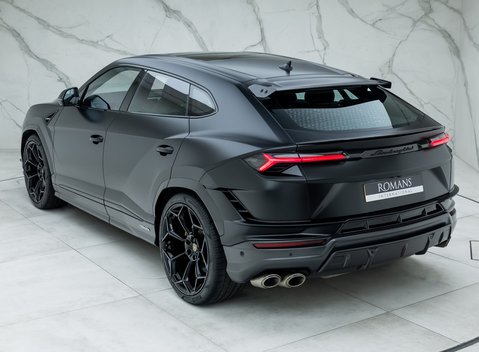 Lamborghini Urus Performante 9