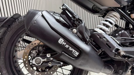 Husqvarna Svartpilen 125 2022 ONLY 6K MODERN CLASSIC FEEL 15BHP MOT OCTOBER 2027 15