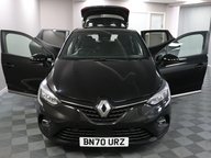 Renault Clio ICONIC TCE BOSE 7
