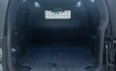 Land Rover Defender 90 D350 X-DYNAMIC HSE HARD TOP URBAN 43