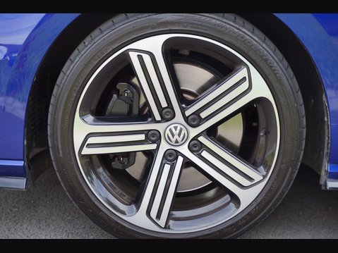 Volkswagen Golf 2.0 TSI R DSG 4Motion Euro 6 (s/s) 5dr 27