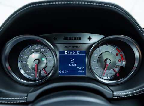 Mercedes-Benz SLS AMG 23