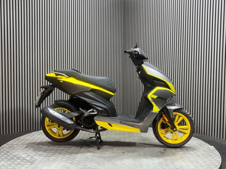 Lexmoto SRT 2023 EASY PROJECT SCOOTER ONLY 17K RUNS WELL 125CC BIKE