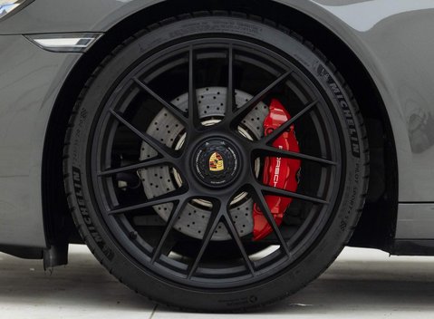 Porsche 911 Carrera 4 GTS (991.2) 20