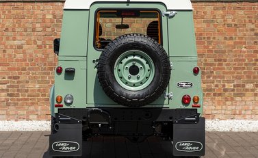 Land Rover Defender 90 Heritage Hard Top 5