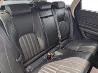 Jaguar XF PORTFOLIO 16