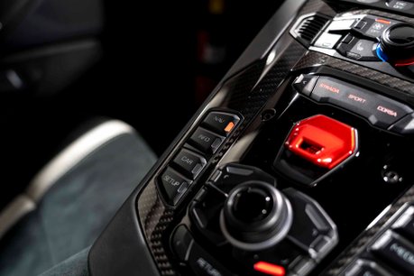 Lamborghini Aventador SV AD PERSONAM. FACTORY SATIN CARBON FIBRE EXT. COMFORT SEATS. FRONT LIFT. 35