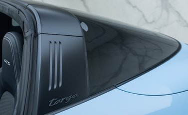 Porsche 911 Targa 4 GTS (992) 37