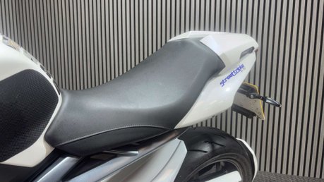 Triumph Street Triple 2014 27K NEW MOT SERVICED SCORPION EXHAUST NAKED 675CC TRIPLE 16