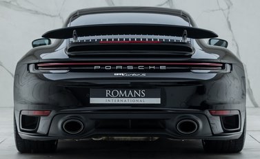 Porsche 911 Turbo S (992) 8