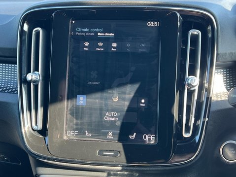 Volvo XC40 B4 R-DESIGN PRO MHEV 32