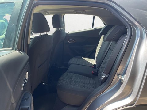 Vauxhall Mokka 1.6 Exclusiv 2WD Euro 5 (s/s) 5dr 16