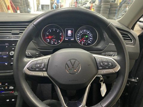 Volkswagen Tiguan LIFE TSI DSG 14