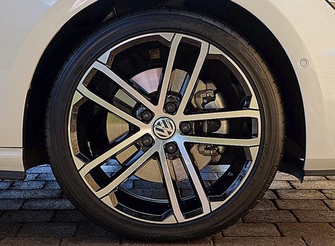 Volkswagen Golf GTD 2.0 TDi 10