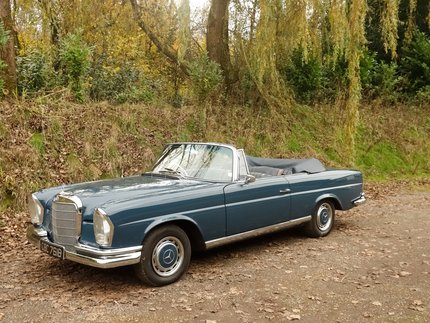 Mercedes-Benz W111 280SE Cabriolet 3