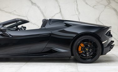 Lamborghini Huracan Spyder LP 580-2 52