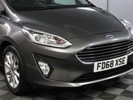 Ford Fiesta TITANIUM 26