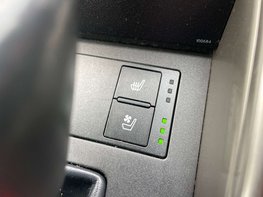 Lexus Is 2.5 IS 300h Advance CVT 4dr 46