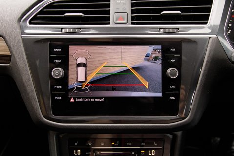 Volkswagen Tiguan Allspace ELEGANCE TSI DSG 27