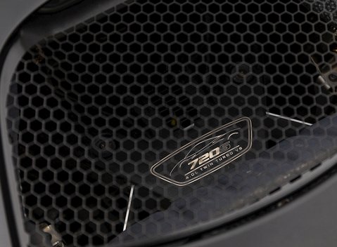 McLaren 720S Performance 30