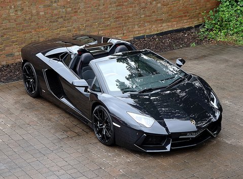 Lamborghini Aventador LP 700-4 Roadster 28