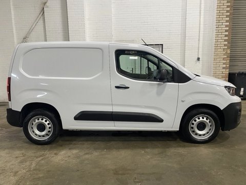 Peugeot Partner BLUEHDI PROFESSIONAL PREMIUM PLUS L1 4