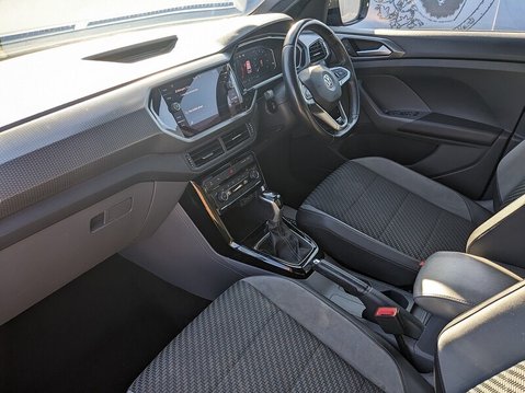 Volkswagen T-Cross R-LINE TDI DSG 19