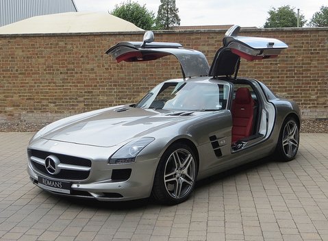 Mercedes-Benz SLS AMG 5