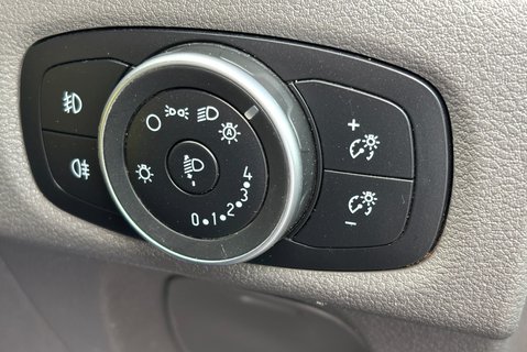 Ford Transit Custom 280 130 ps L1 Limited Panel Van - Sat Nav 30