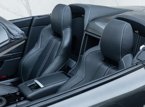 Aston Martin V12 Vantage S ROADSTER 37