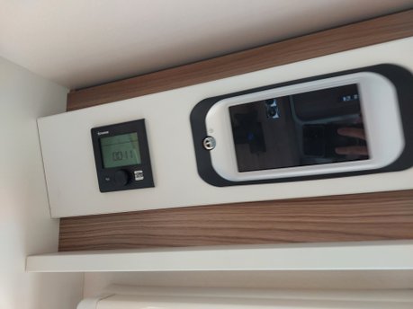 Swift Escape 694 2022 15