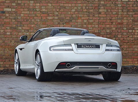 Aston Martin DB9 Volante 10