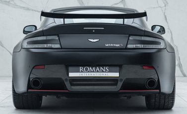 Aston Martin V12 Vantage S 9