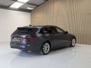 Jaguar XF 2.0 XF R-Sport D AWD Auto 4WD 5dr 9