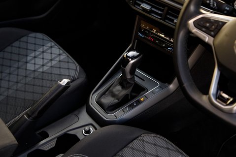Volkswagen Taigo R-LINE TSI DSG 32