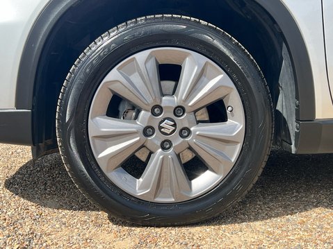 Suzuki Vitara SZ-T BOOSTERJET MHEV 4